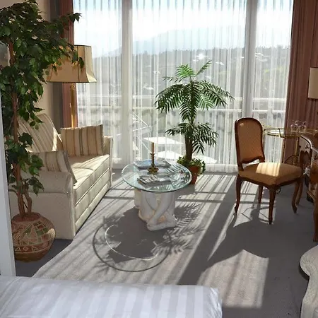 Szálloda T3 Alpenhotel