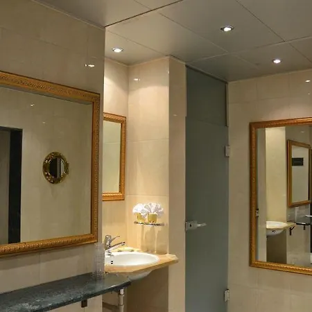 Szálloda T3 Alpenhotel 3*