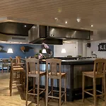 T3 Alpenhotel 3* פלימס